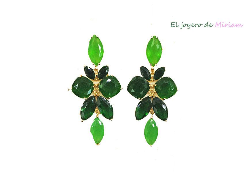 Pendientes verdes facetados