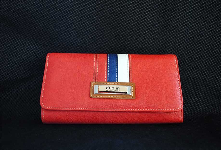 Cartera roja con rayas - Imagen 2