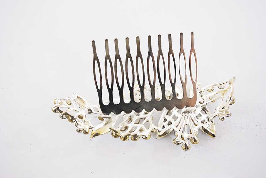 Peineta grande plateada - Imagen 3