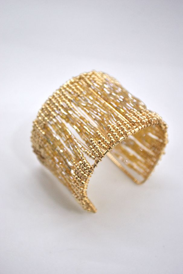 Pulsera brazalete dorado