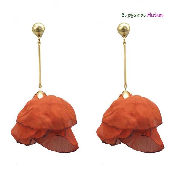 Pendientes naranjas pétalos