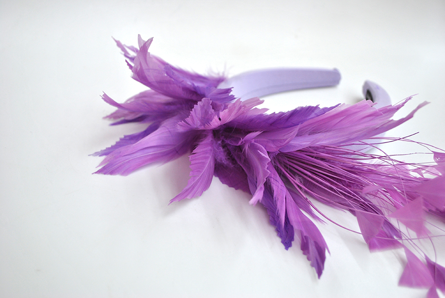 Diadema lila plumas - Imagen 2