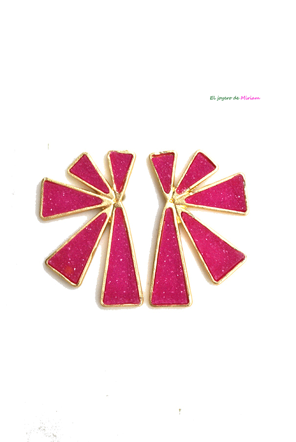 Pendientes fucsias piedras