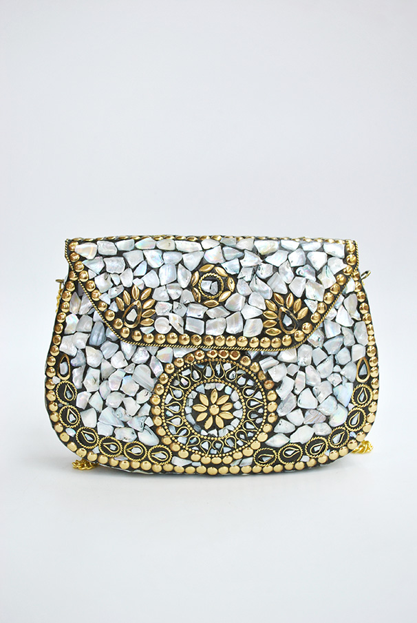 Clutch ovalado latón y nácar - Imagen 2