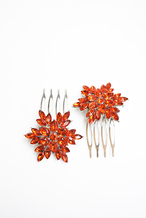 Pareja de peinetas naranjas