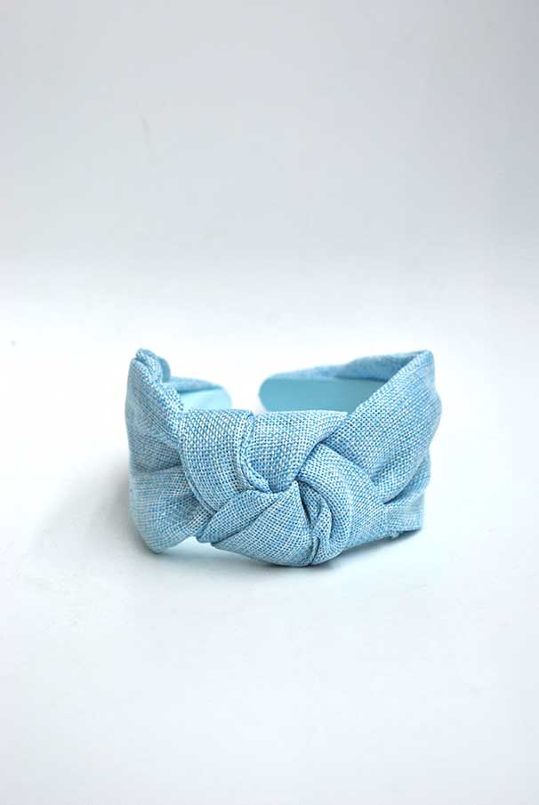 Diadema azul cielo rafia