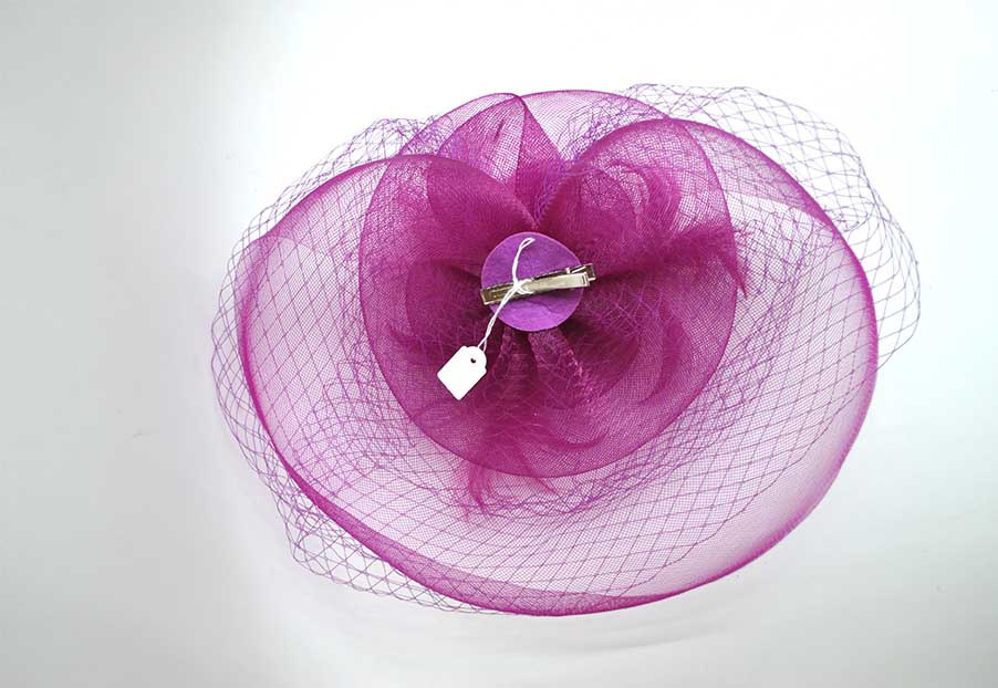 Tocado bugamvilla red y tul - Imagen 3