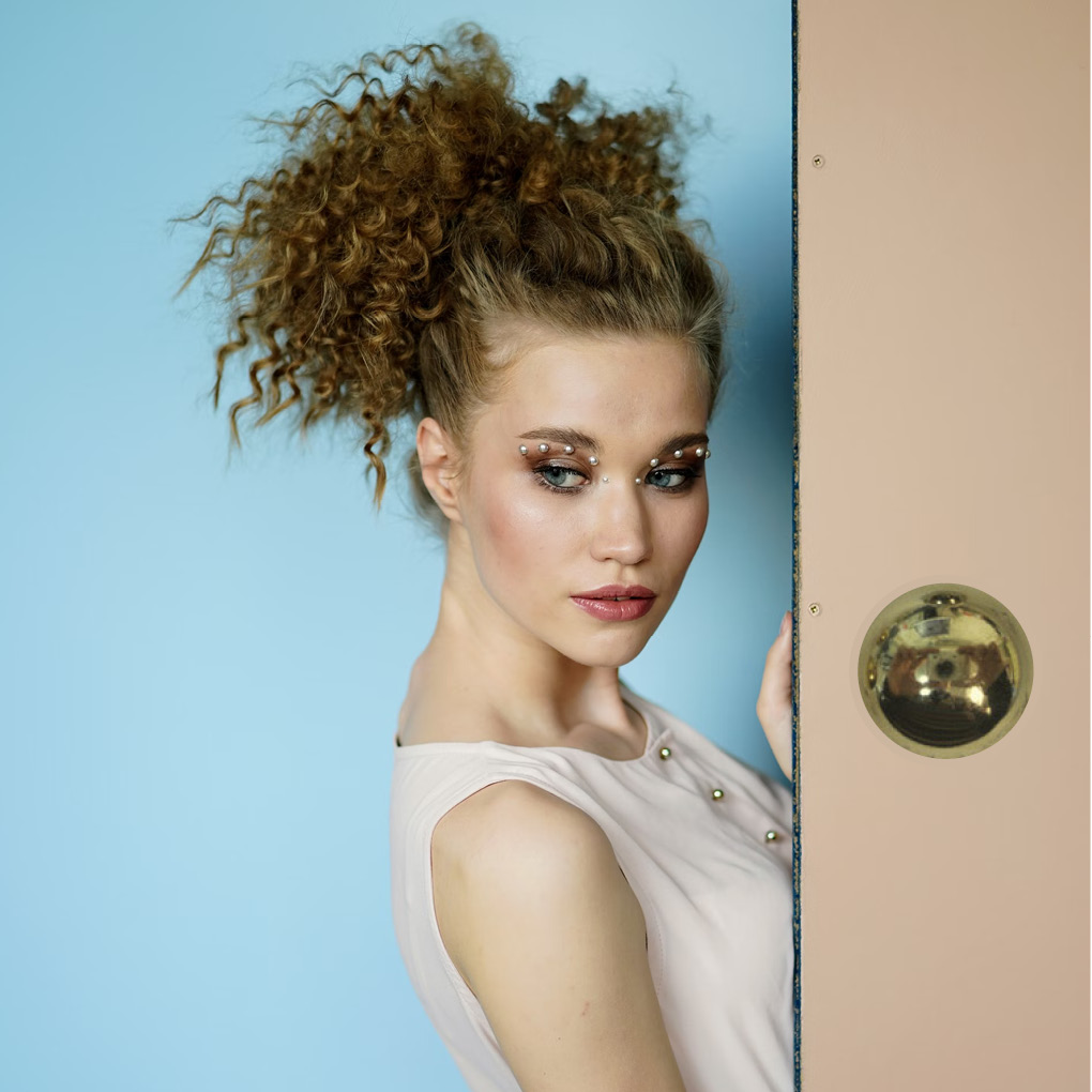 Botón dorado tamaño 28