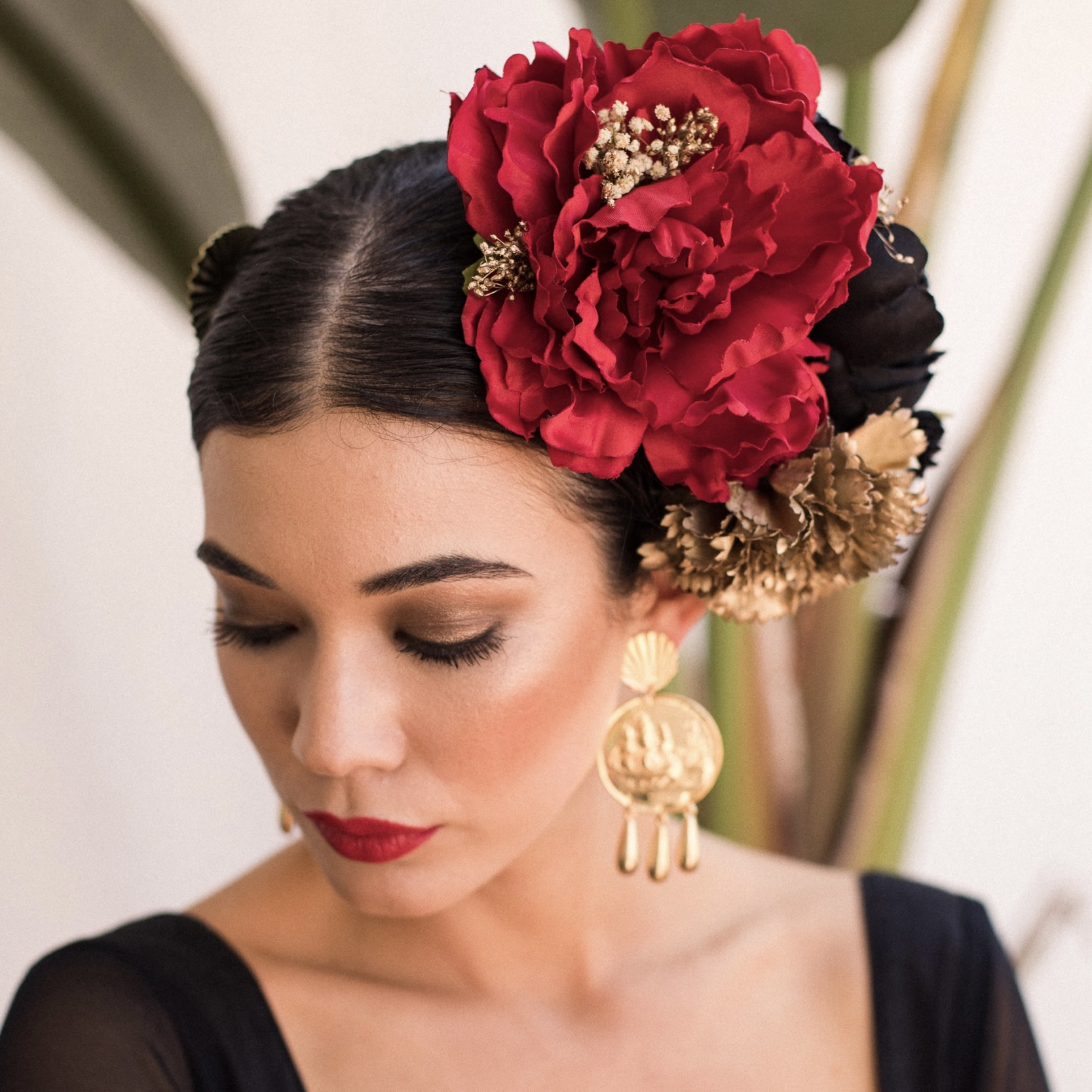 RAMILLETE DE FLORES DE FLAMENCA NEGRO Y ROJO - Imagen 3