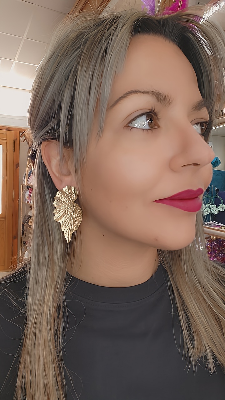 Pendientes dorados hojas mate - Imagen 2